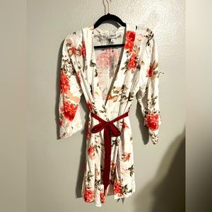 NWT Yumi Kim Sleepwear Robe